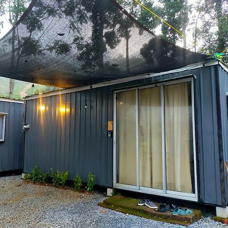 Tanah Merah Glamping Village Kuala Kangsar Exteriör bild