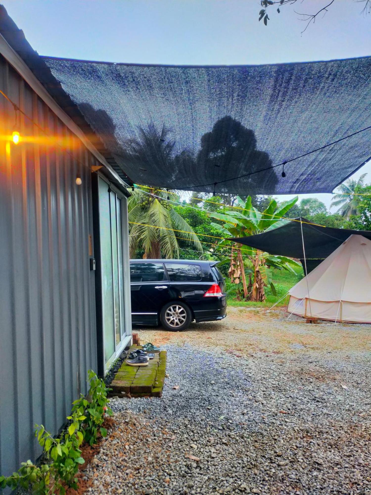 Tanah Merah Glamping Village Kuala Kangsar Exteriör bild