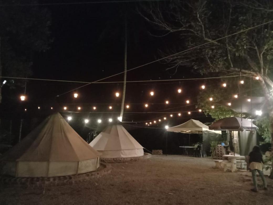 Tanah Merah Glamping Village Kuala Kangsar Exteriör bild